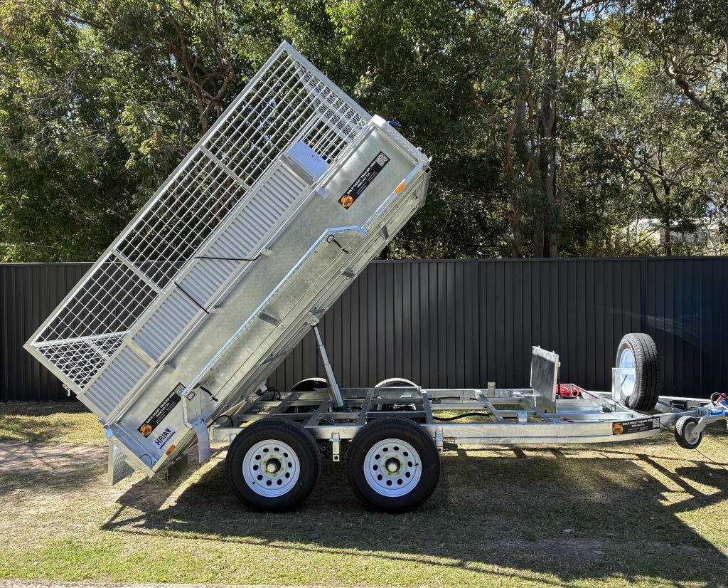 10 x 6 Hydraulic Tipper 3500kg ATM – Ramps – 900mm Cage